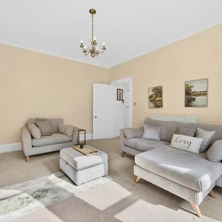Georgian In Apartment